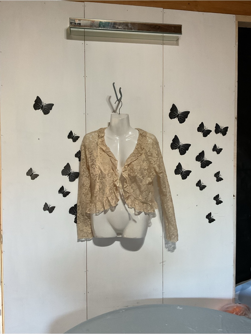 cha cha vente Cream Lace Overlay Top